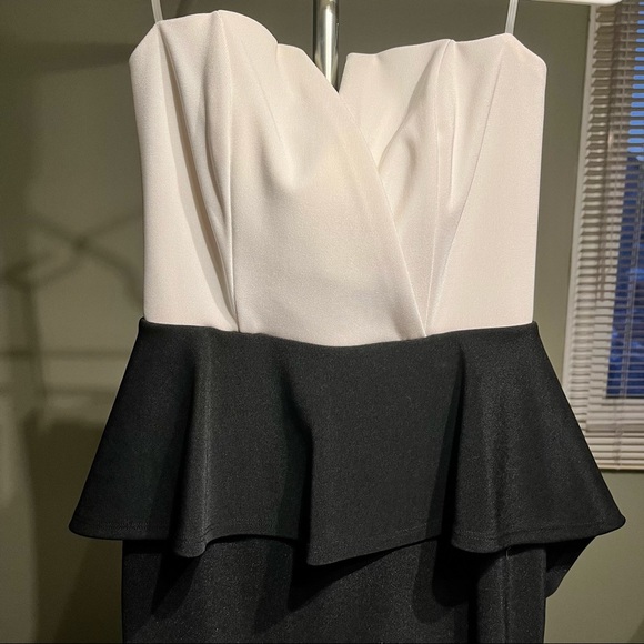 Black and white strapless dress - Picture 3 of 3
